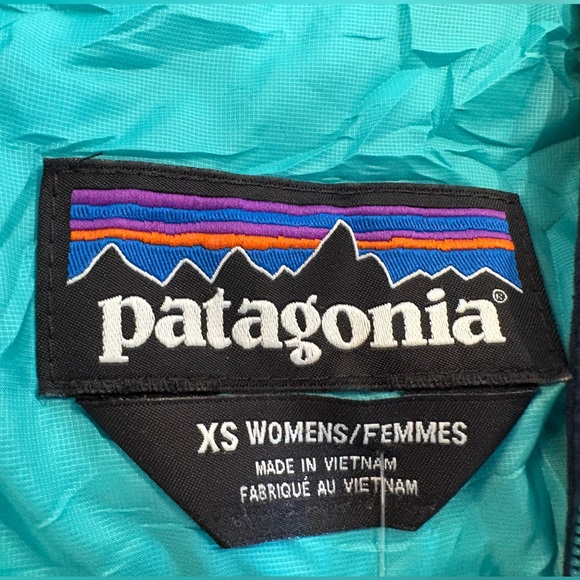 Patagonia Gray Puffer Jacket with Green Accents - Picture 4 of 5